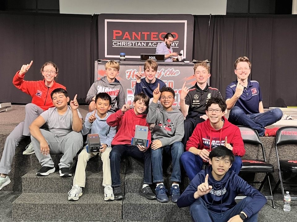 Middle School Robotics Club Members Qualify for Regional Championship